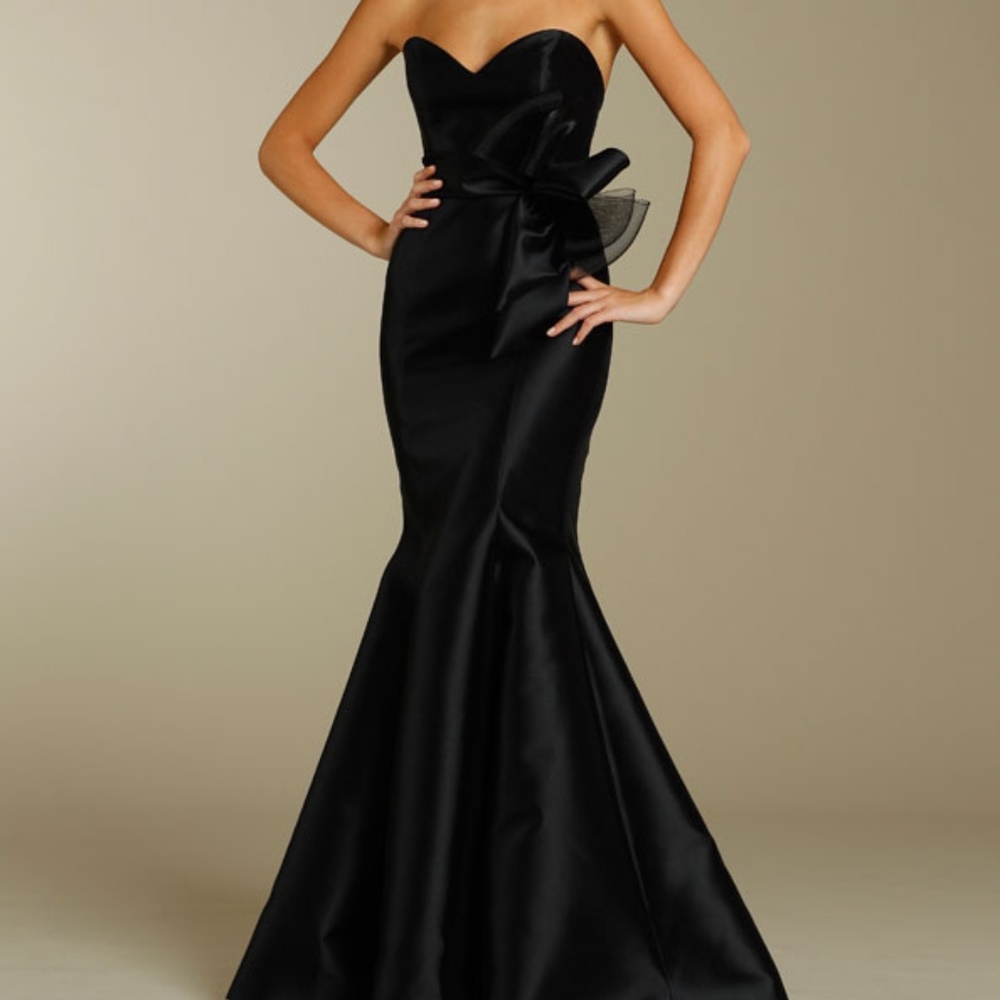 Sweetheart strapless gown w obi belt